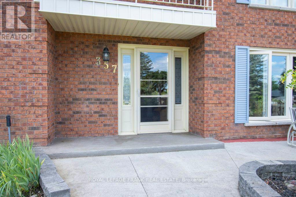 












357 THE CAPTAINS CORNERS

,
Kawartha Lakes (Bobcaygeon),




Ontario
K0M1A0

