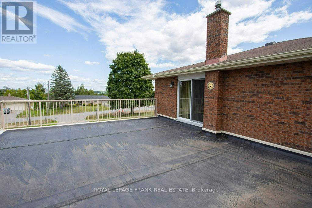 












357 THE CAPTAINS CORNERS

,
Kawartha Lakes (Bobcaygeon),




Ontario
K0M1A0

