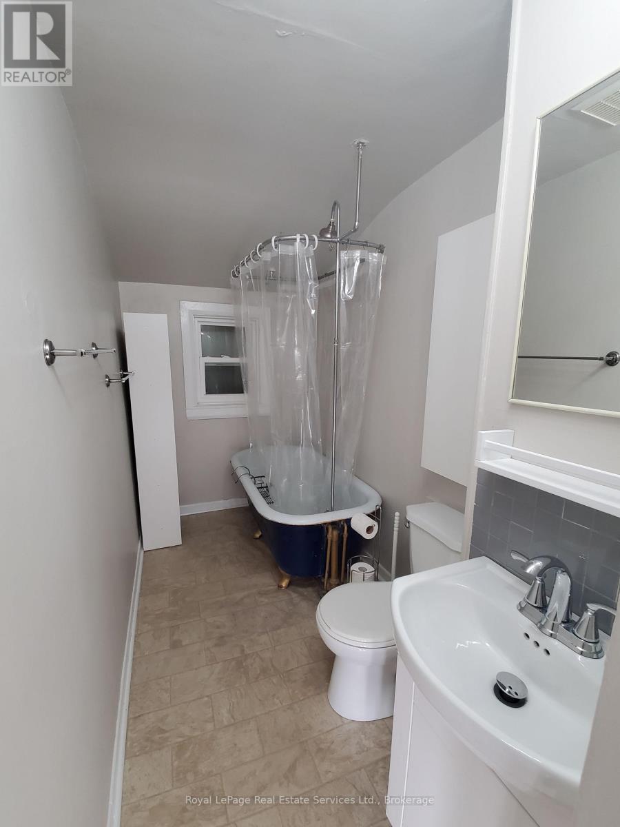 












177 SIXTH STREET

,
Toronto (Mimico),




Ontario
M8V3A6

