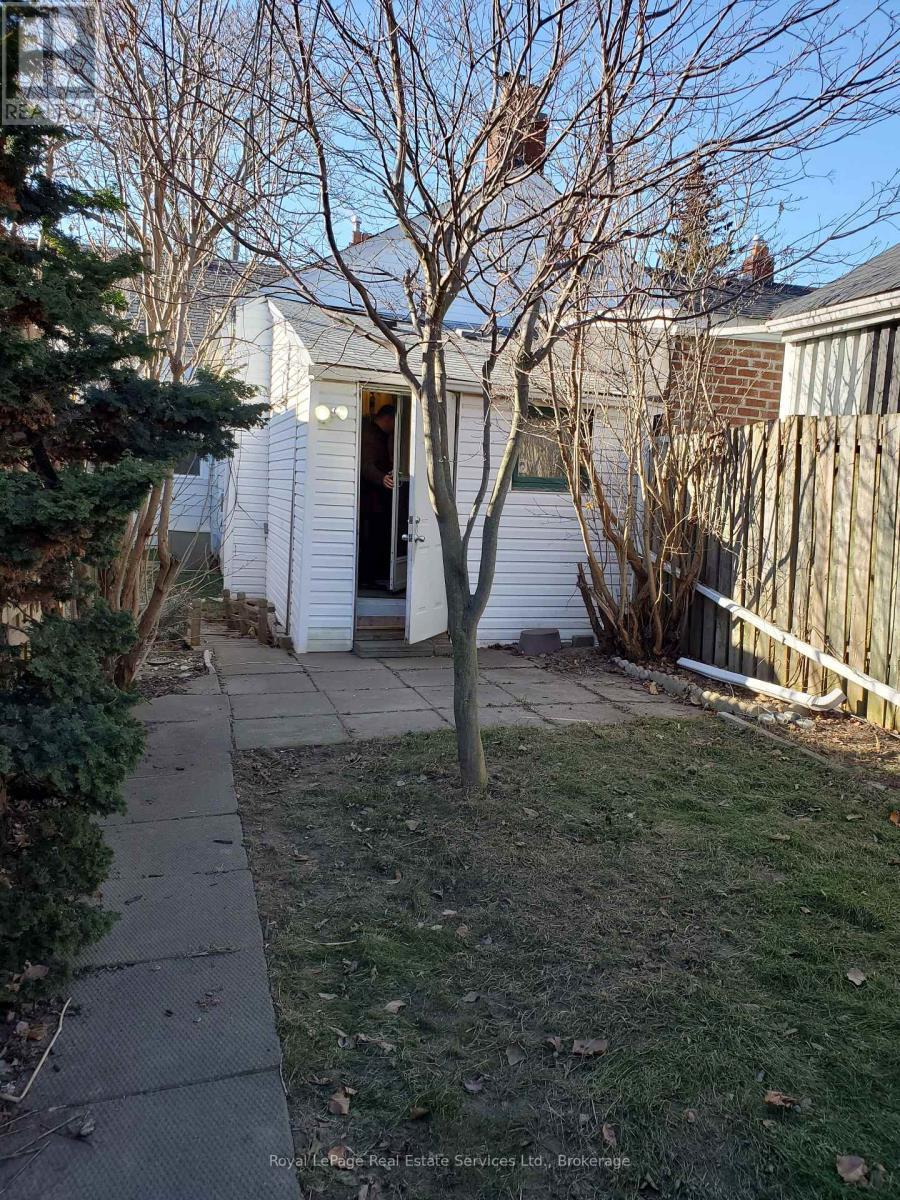 












177 SIXTH STREET

,
Toronto (Mimico),




Ontario
M8V3A6


