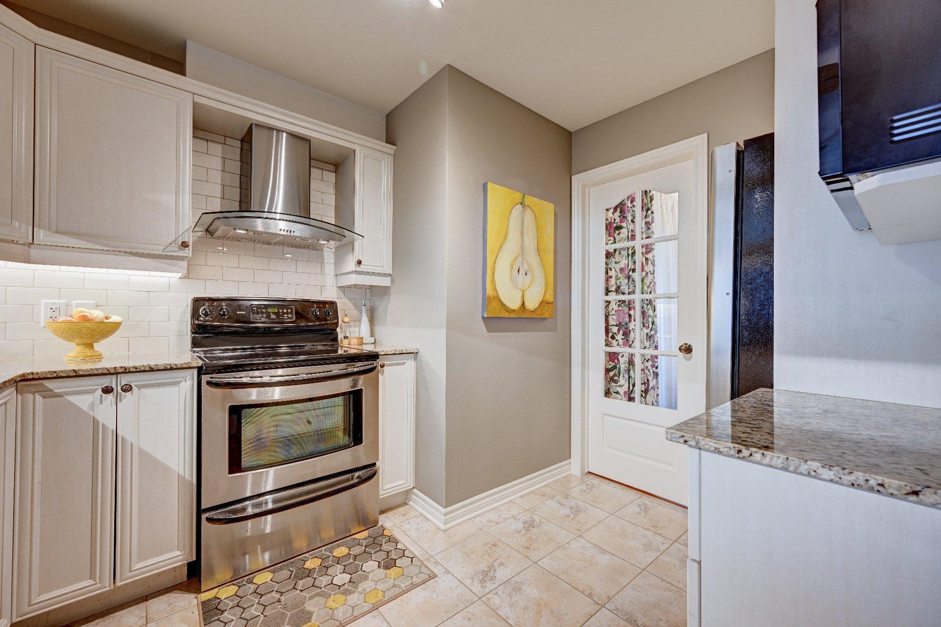 









651


Rue Jacques-Lavigne

, 201,
Sainte-Thérèse,




QC
J7E5W2

