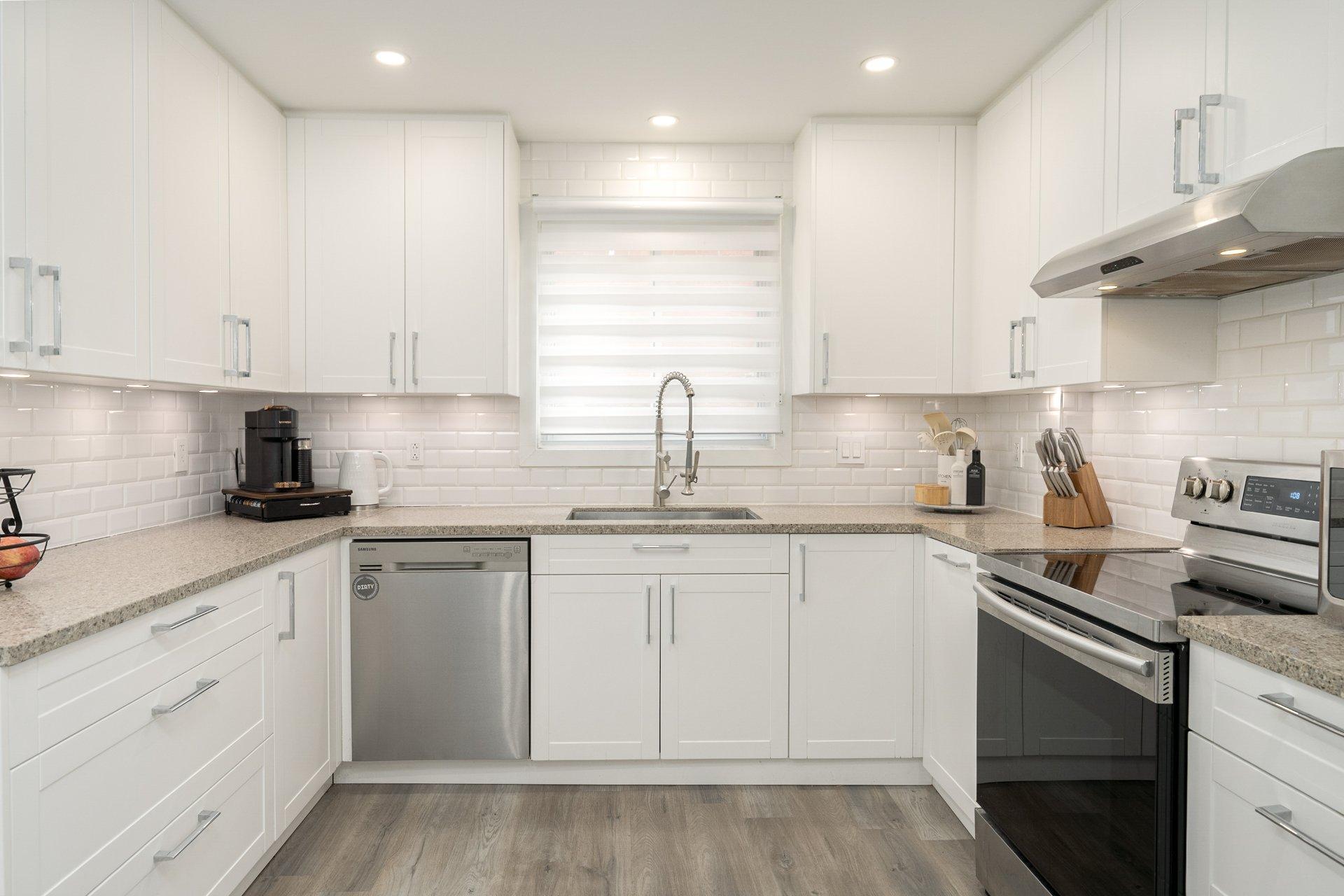 









1448

 - 1450


Rue Moreau

,
Montréal (LaSalle),




QC
H8N1G3

