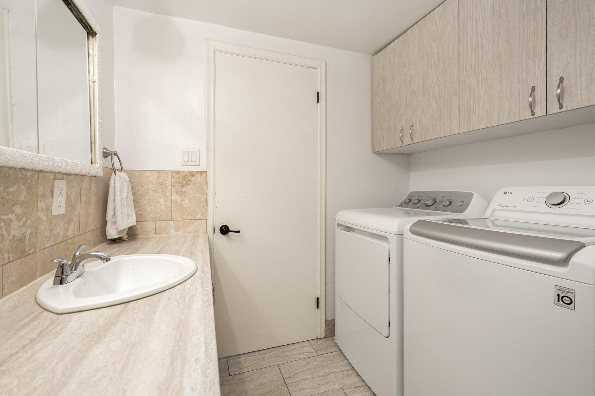









1448

 - 1450


Rue Moreau

,
Montréal (LaSalle),




QC
H8N1G3

