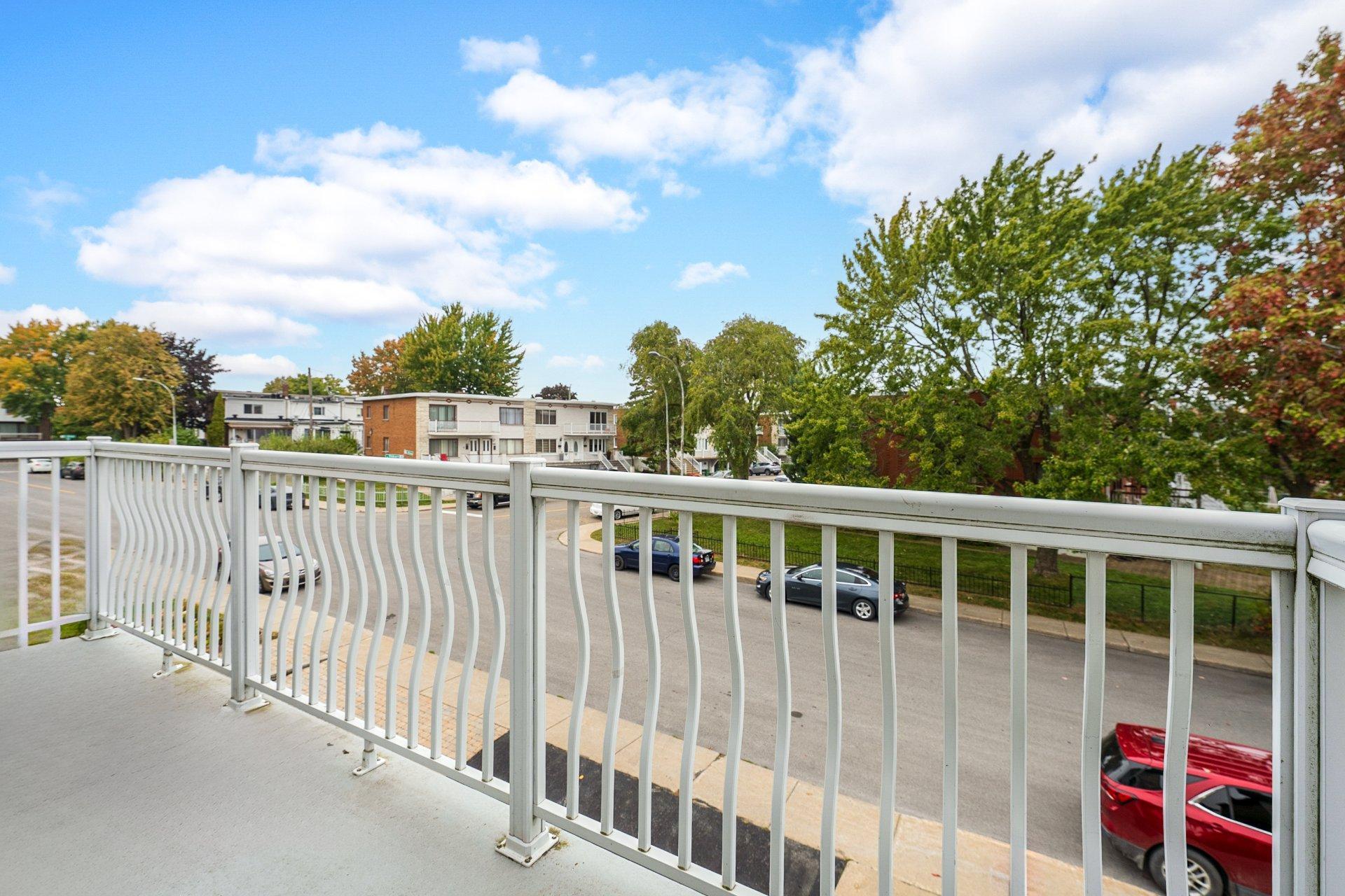 









1448

 - 1450


Rue Moreau

,
Montréal (LaSalle),




QC
H8N1G3

