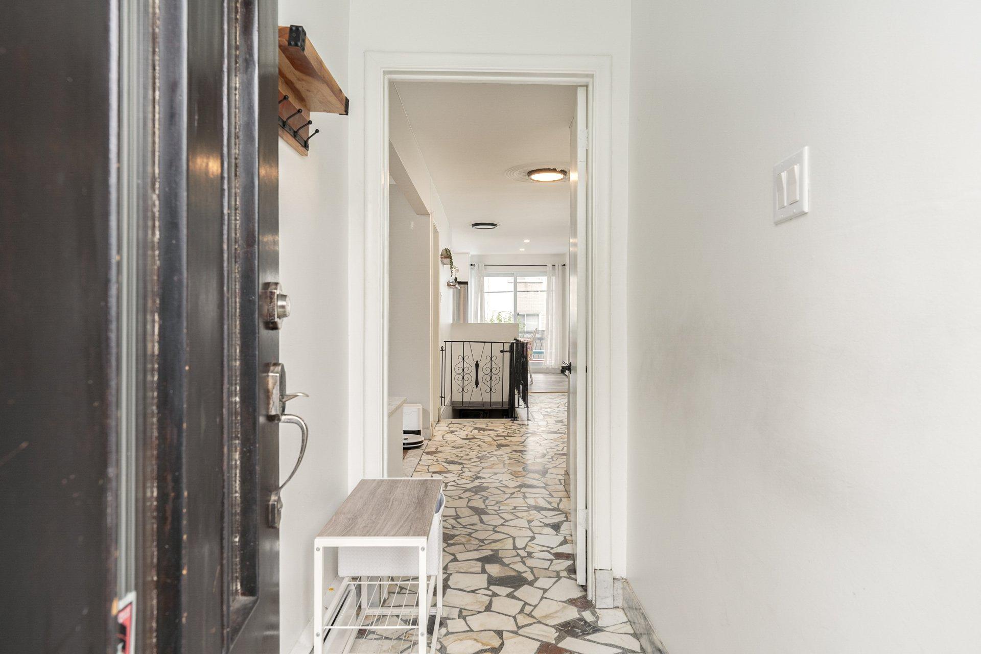 









1448

 - 1450


Rue Moreau

,
Montréal (LaSalle),




QC
H8N1G3


