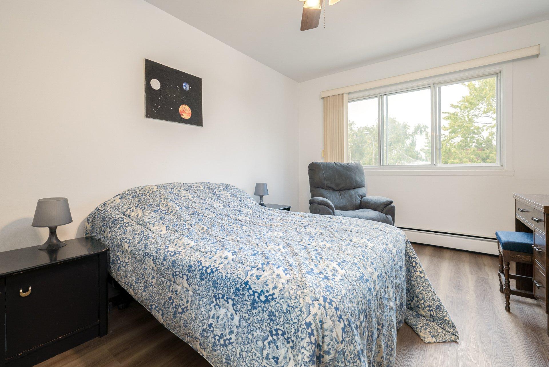 









1448

 - 1450


Rue Moreau

,
Montréal (LaSalle),




QC
H8N1G3

