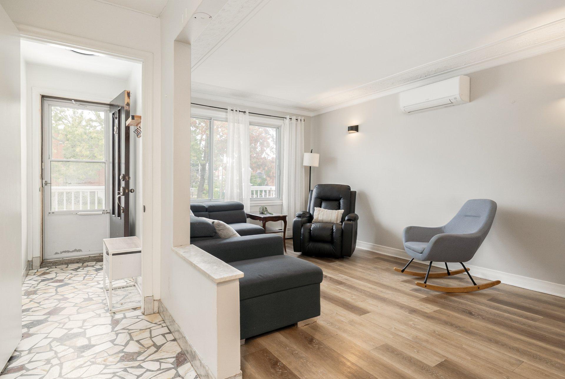 









1448

 - 1450


Rue Moreau

,
Montréal (LaSalle),




QC
H8N1G3

