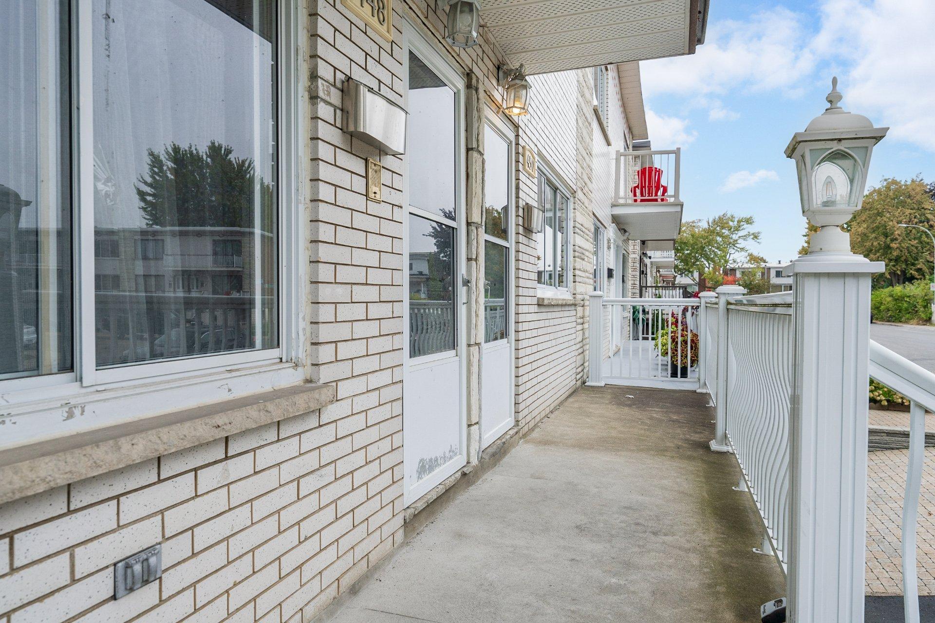 









1448

 - 1450


Rue Moreau

,
Montréal (LaSalle),




QC
H8N1G3

