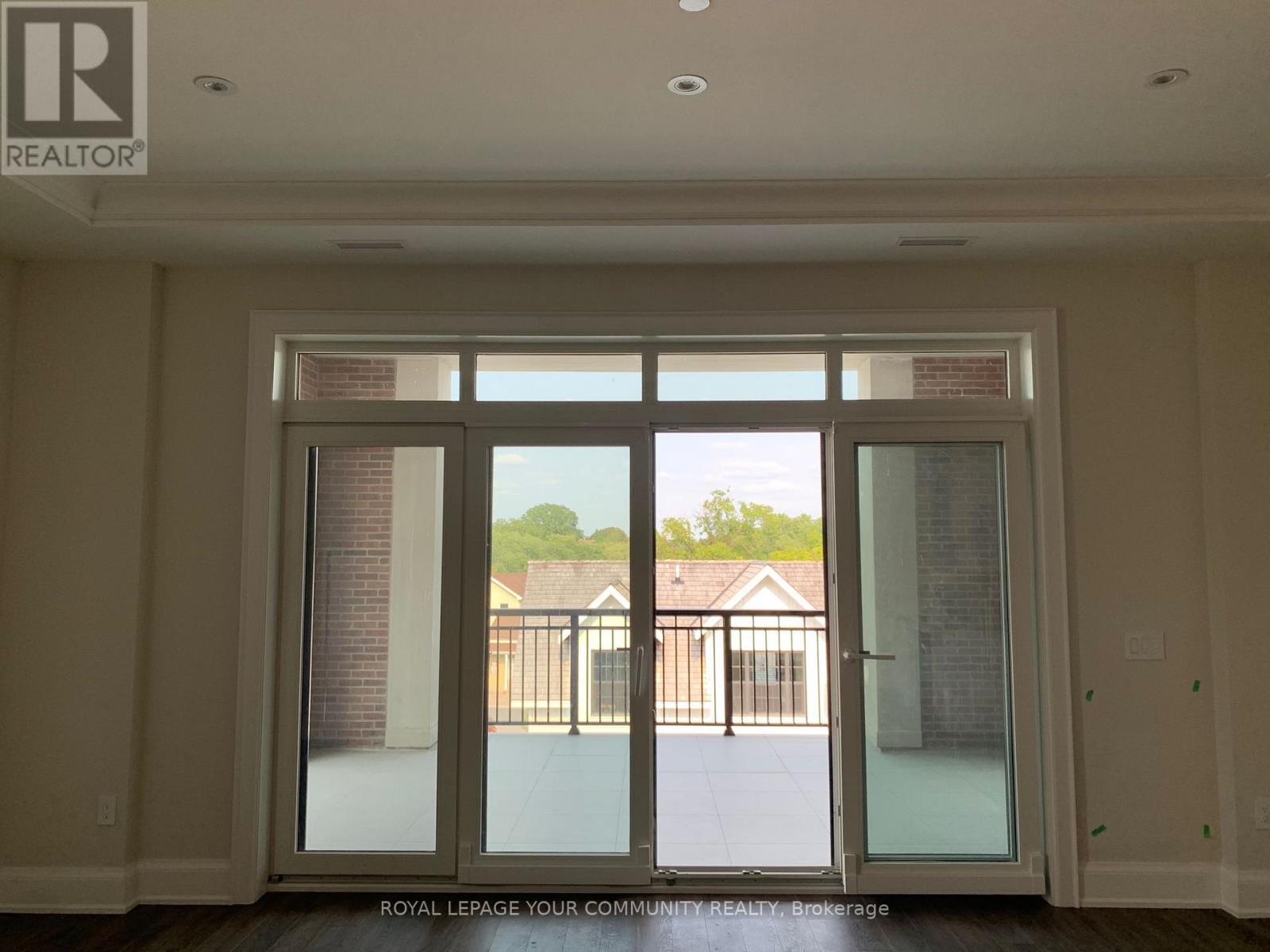 












#303 - 208 MAIN ST  UNIONVILLE STREET

,
Markham,




Ontario
L3R6G8

