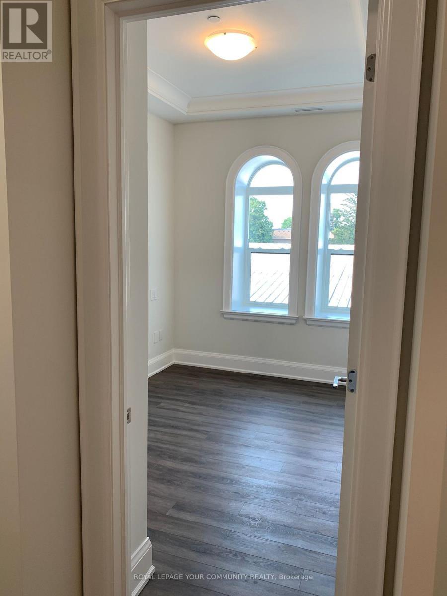 












#303 - 208 MAIN ST  UNIONVILLE STREET

,
Markham,




Ontario
L3R6G8

