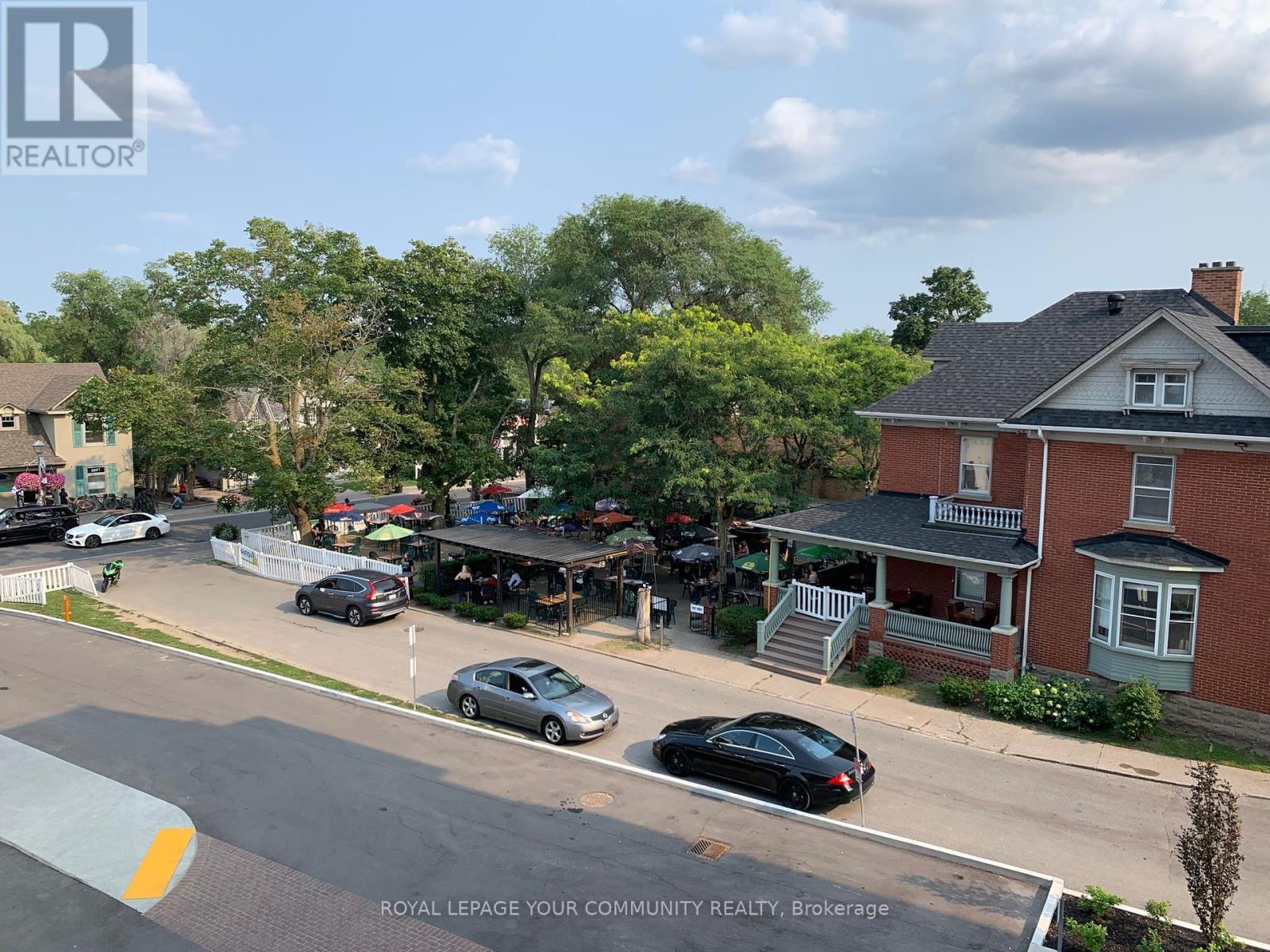 












#303 - 208 MAIN ST  UNIONVILLE STREET

,
Markham,




Ontario
L3R6G8

