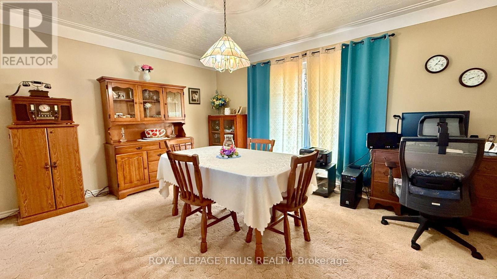 












1665 COCKSHUTT ROAD

,
Norfolk (Townsend),




Ontario
N0E1Y0

