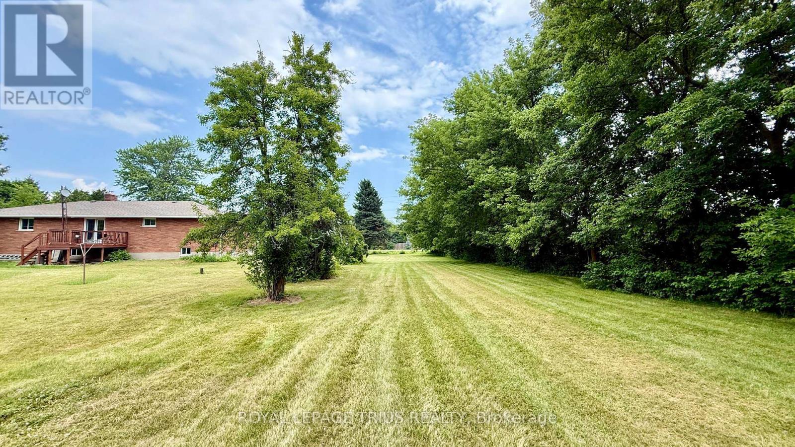 












1665 COCKSHUTT ROAD

,
Norfolk (Townsend),




Ontario
N0E1Y0

