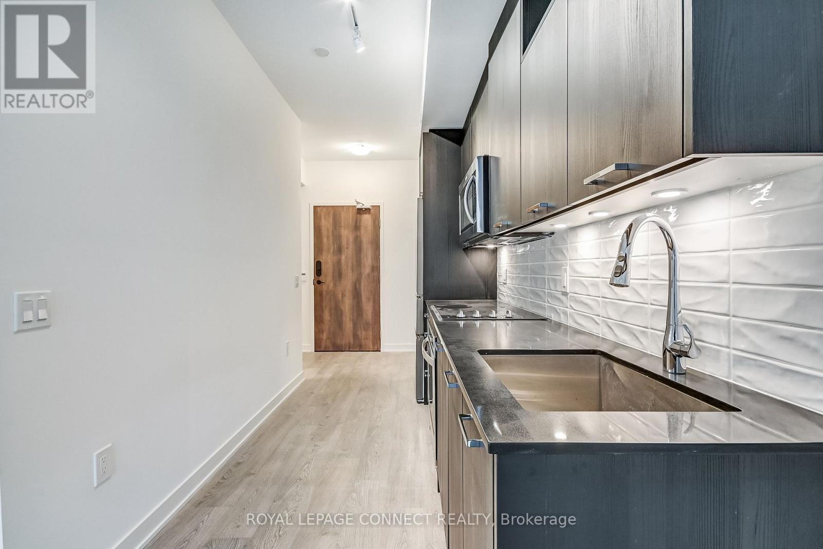 












209 - 120 EAGLE ROCK WAY

,
Vaughan,




Ontario
L6A5C2

