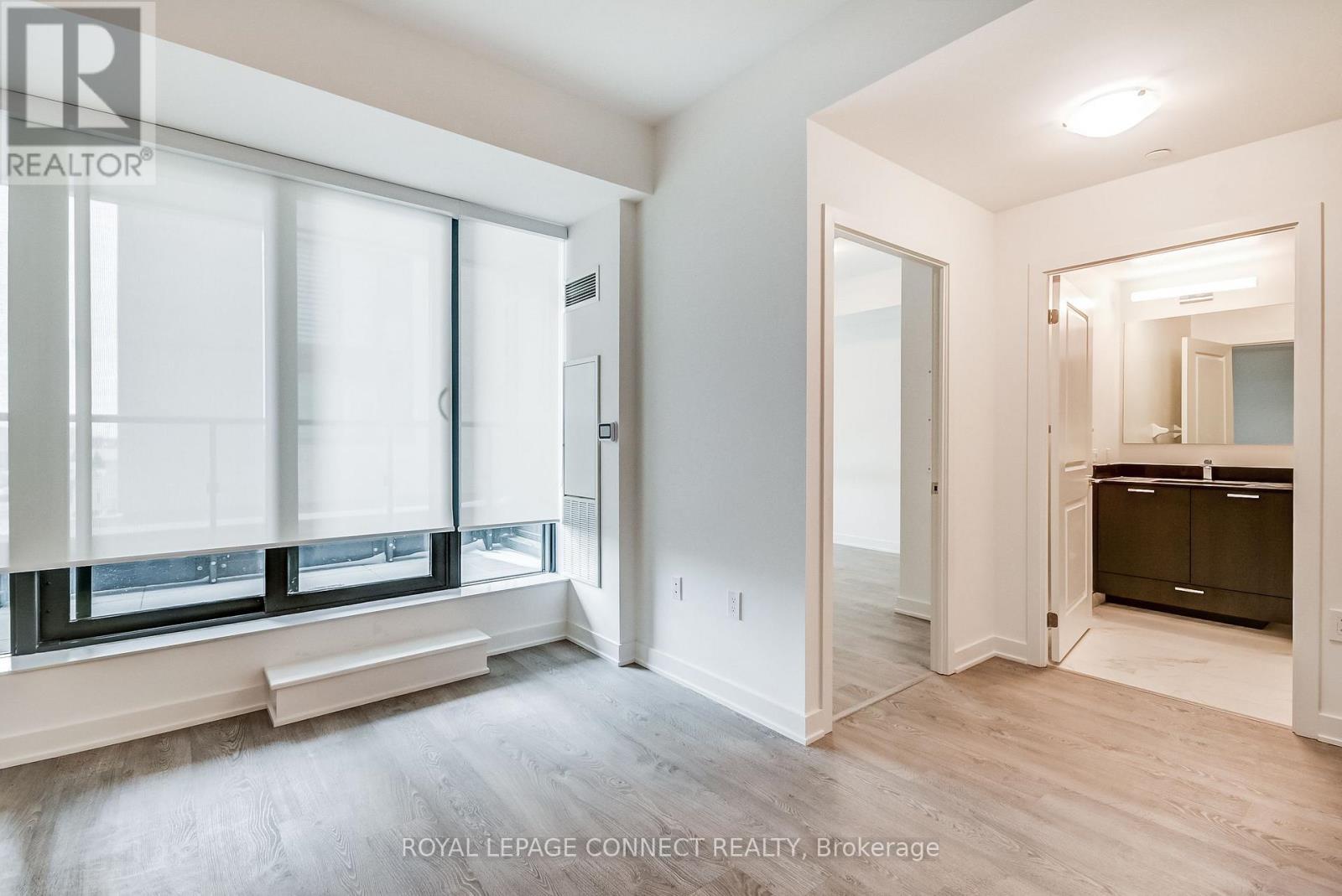 












209 - 120 EAGLE ROCK WAY

,
Vaughan,




Ontario
L6A5C2

