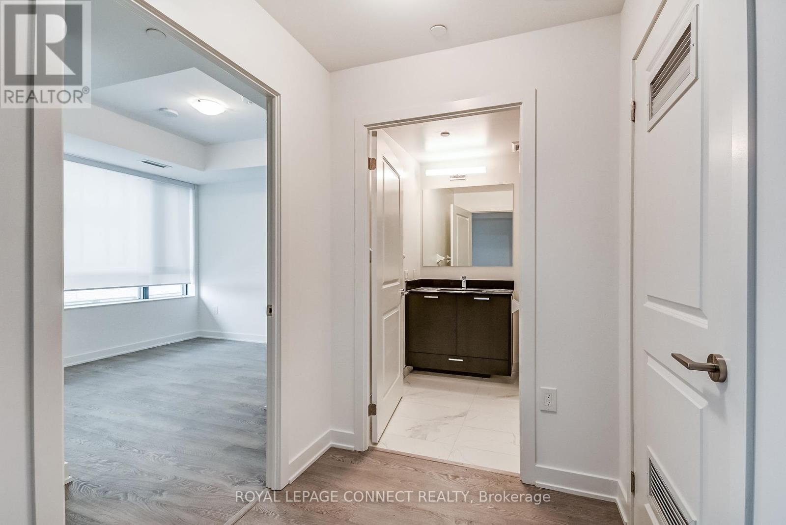 












209 - 120 EAGLE ROCK WAY

,
Vaughan,




Ontario
L6A5C2

