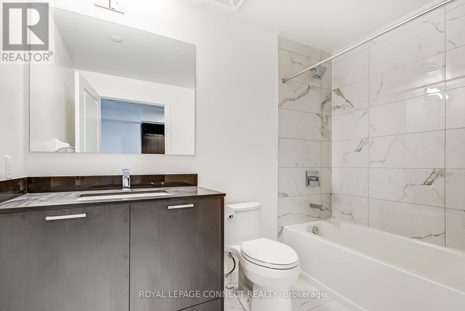 












209 - 120 EAGLE ROCK WAY

,
Vaughan,




Ontario
L6A5C2

