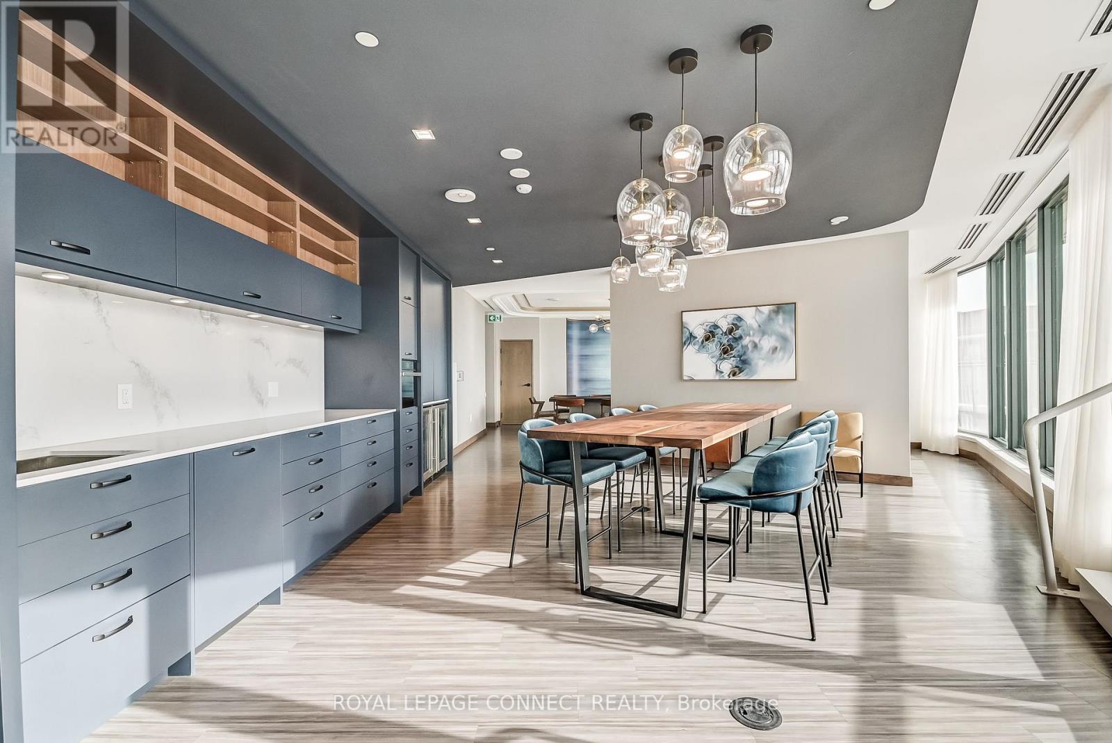 












209 - 120 EAGLE ROCK WAY

,
Vaughan,




Ontario
L6A5C2

