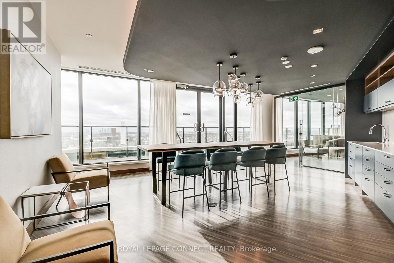 












209 - 120 EAGLE ROCK WAY

,
Vaughan,




Ontario
L6A5C2

