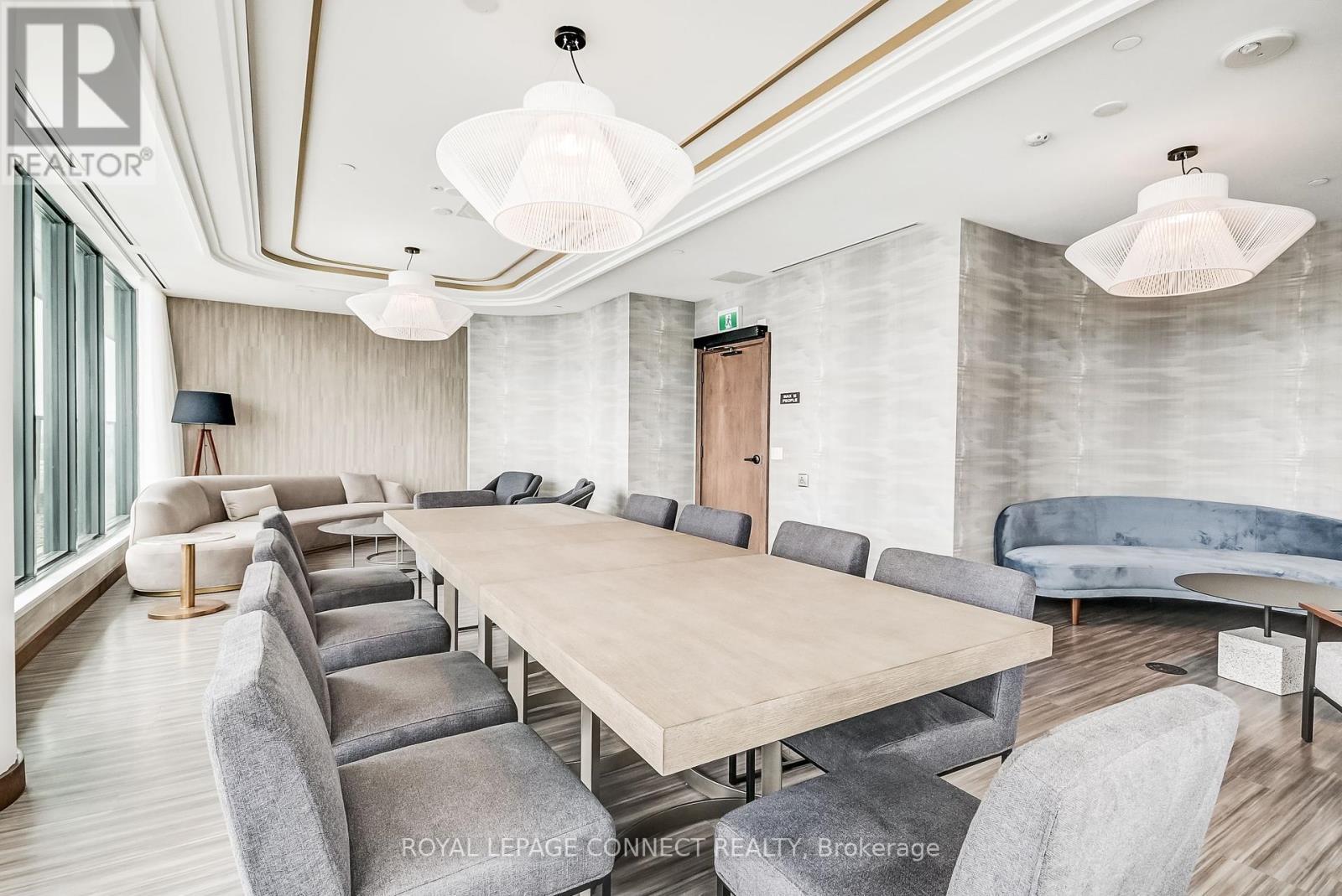 












209 - 120 EAGLE ROCK WAY

,
Vaughan,




Ontario
L6A5C2

