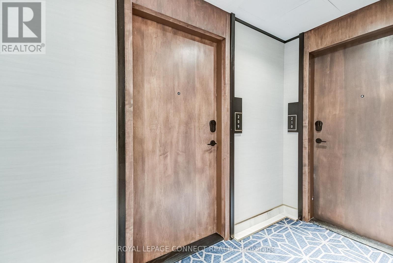 












209 - 120 EAGLE ROCK WAY

,
Vaughan,




Ontario
L6A5C2

