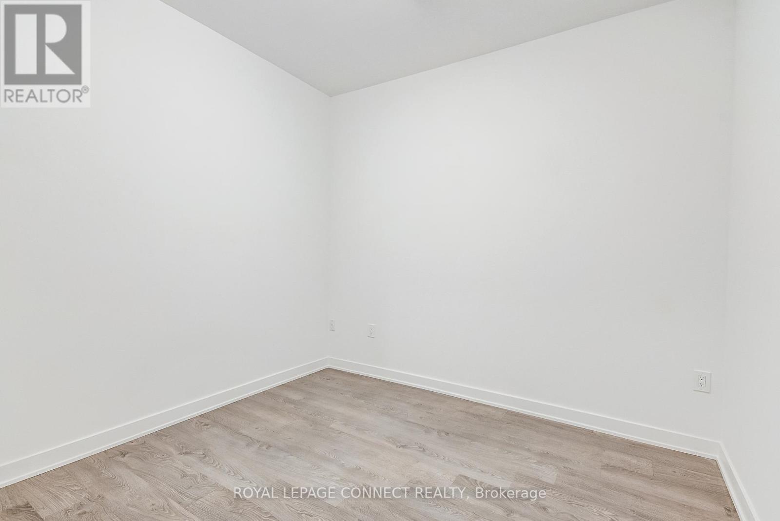 












209 - 120 EAGLE ROCK WAY

,
Vaughan,




Ontario
L6A5C2

