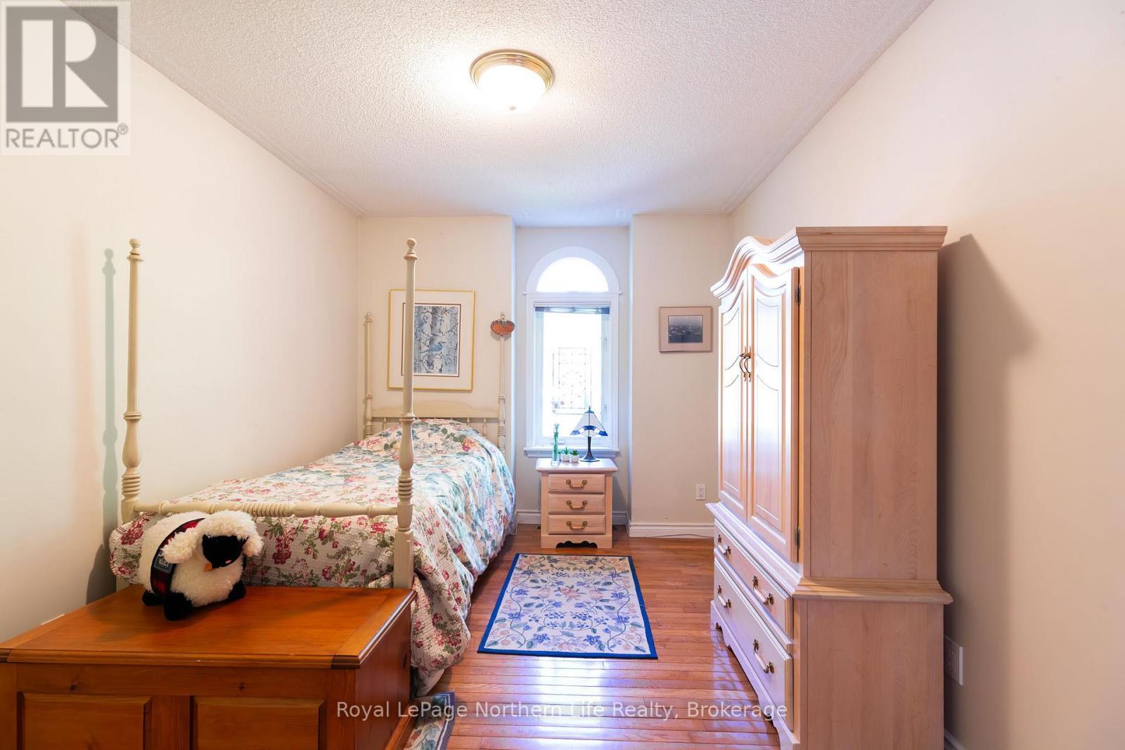 












389 CARMICHAEL DRIVE

,
North Bay (Airport),




Ontario
P1B8G2

