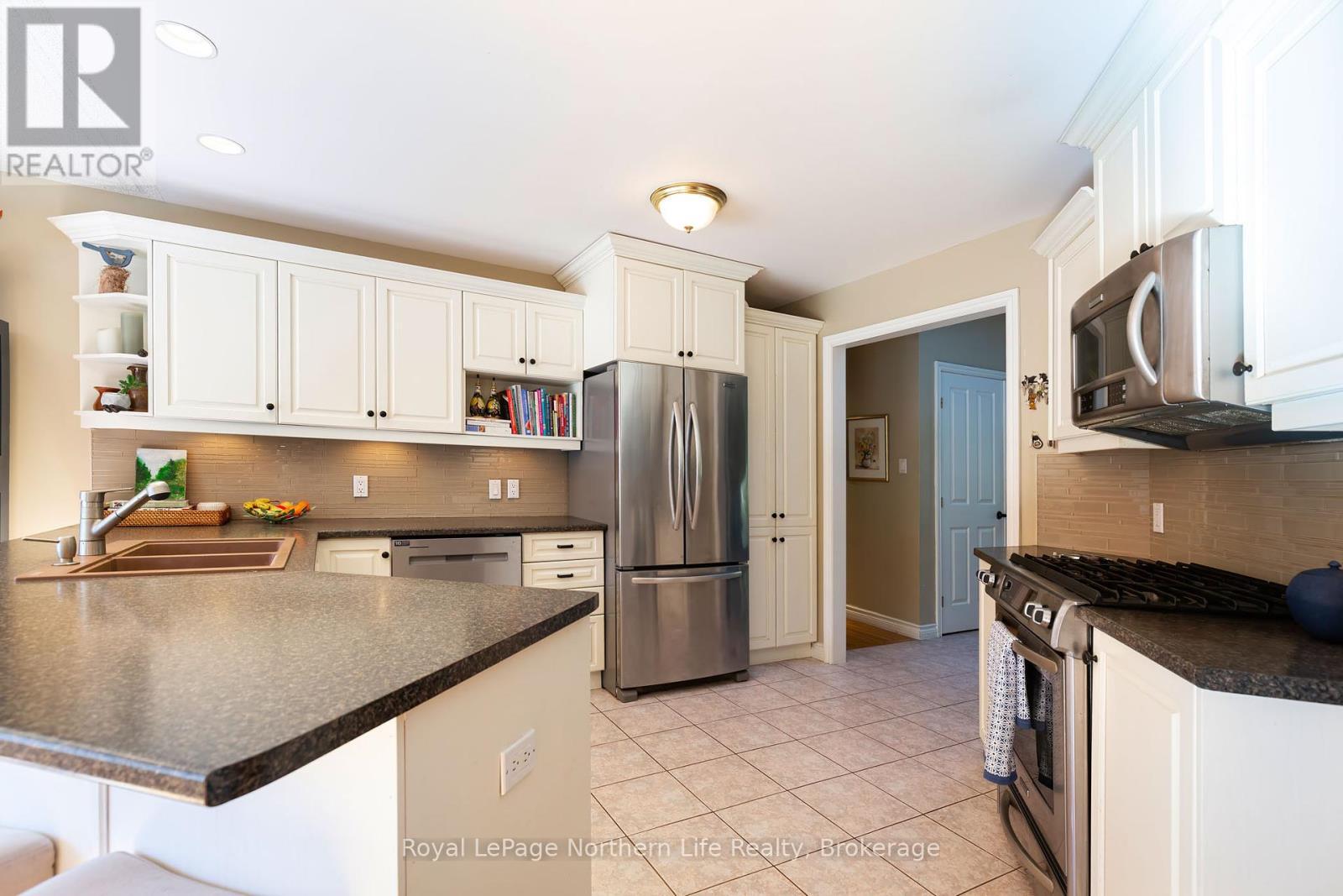 












389 CARMICHAEL DRIVE

,
North Bay (Airport),




Ontario
P1B8G2

