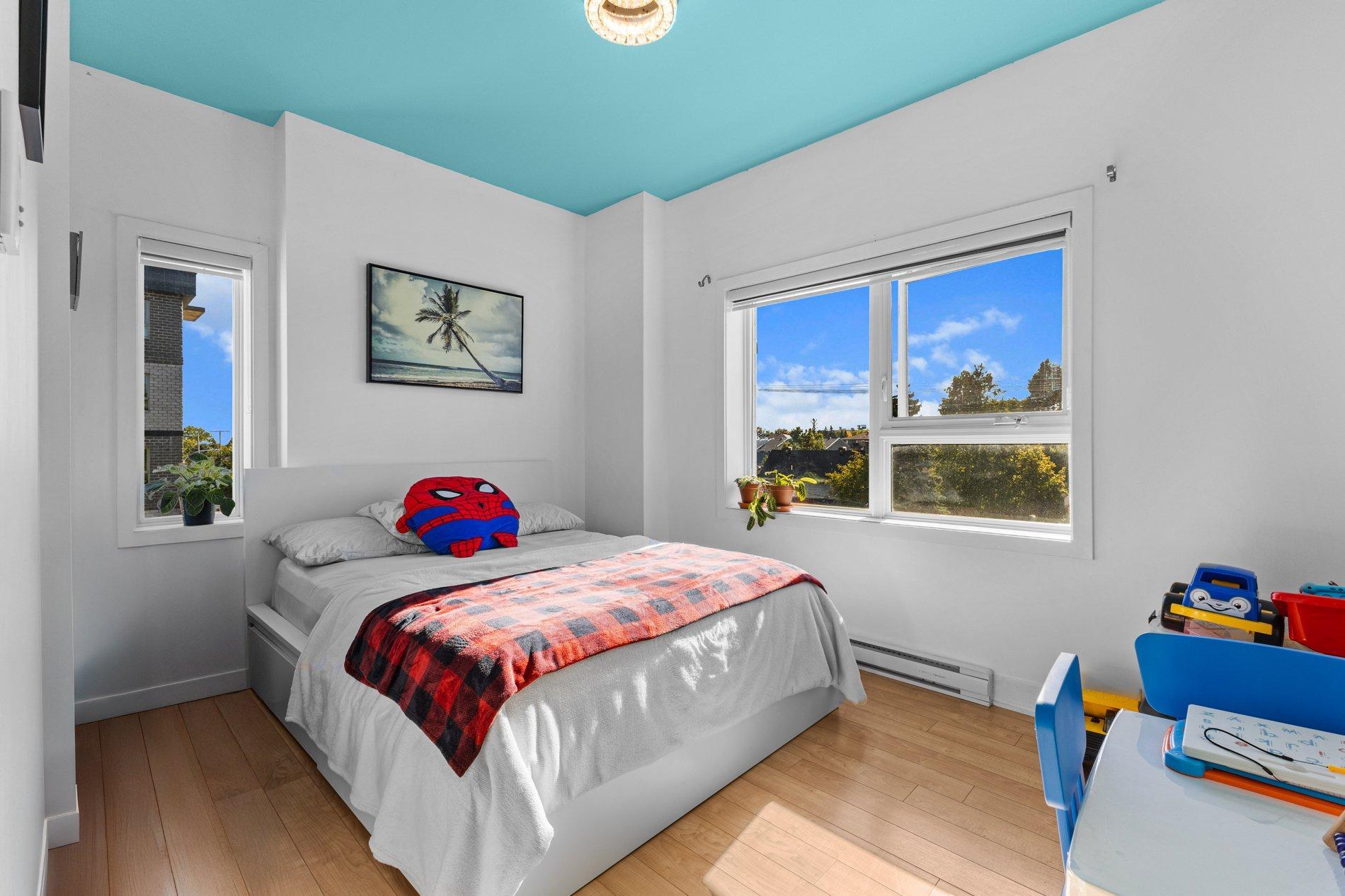 









663


Rue Robert-Élie

, 401,
Laval (Laval-des-Rapides),




QC
H7N3Y9

