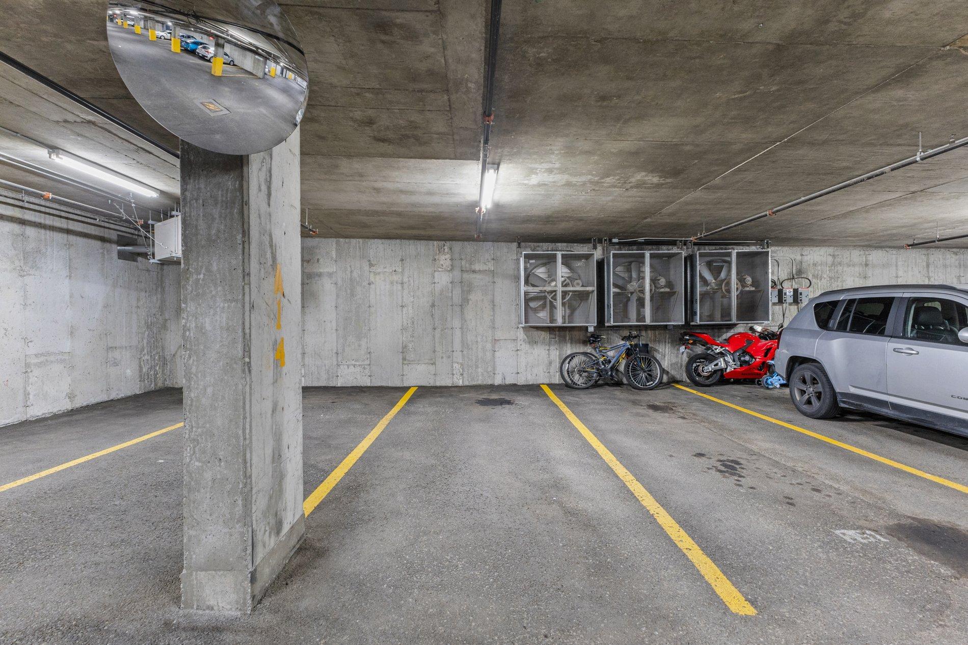 









663


Rue Robert-Élie

, 401,
Laval (Laval-des-Rapides),




QC
H7N3Y9

