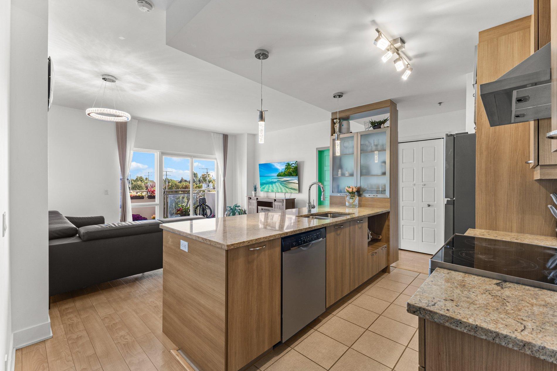 









663


Rue Robert-Élie

, 401,
Laval (Laval-des-Rapides),




QC
H7N3Y9

