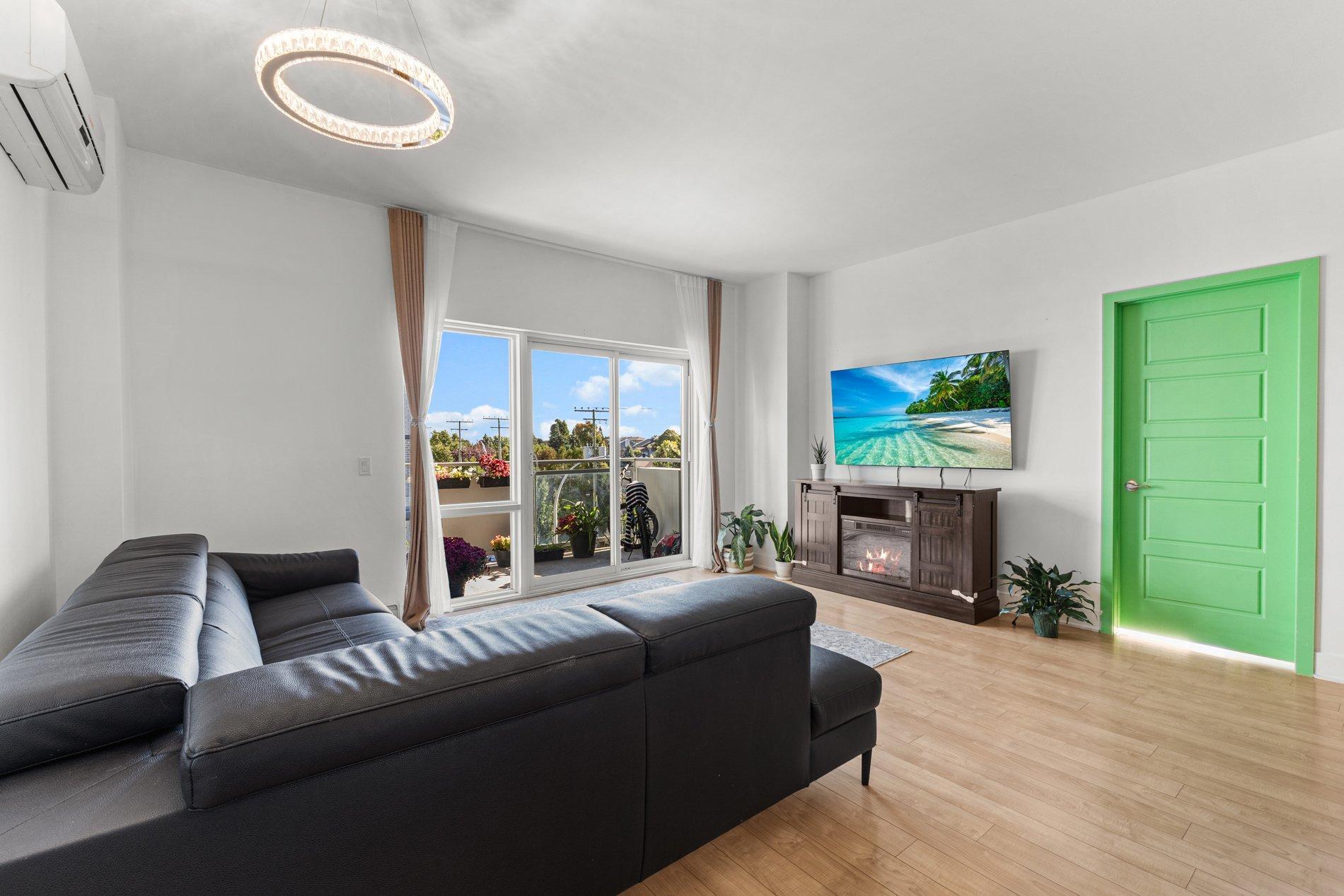 









663


Rue Robert-Élie

, 401,
Laval (Laval-des-Rapides),




QC
H7N3Y9

