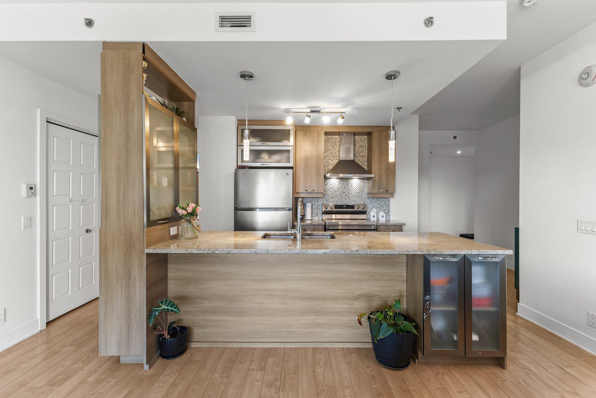 









663


Rue Robert-Élie

, 401,
Laval (Laval-des-Rapides),




QC
H7N3Y9

