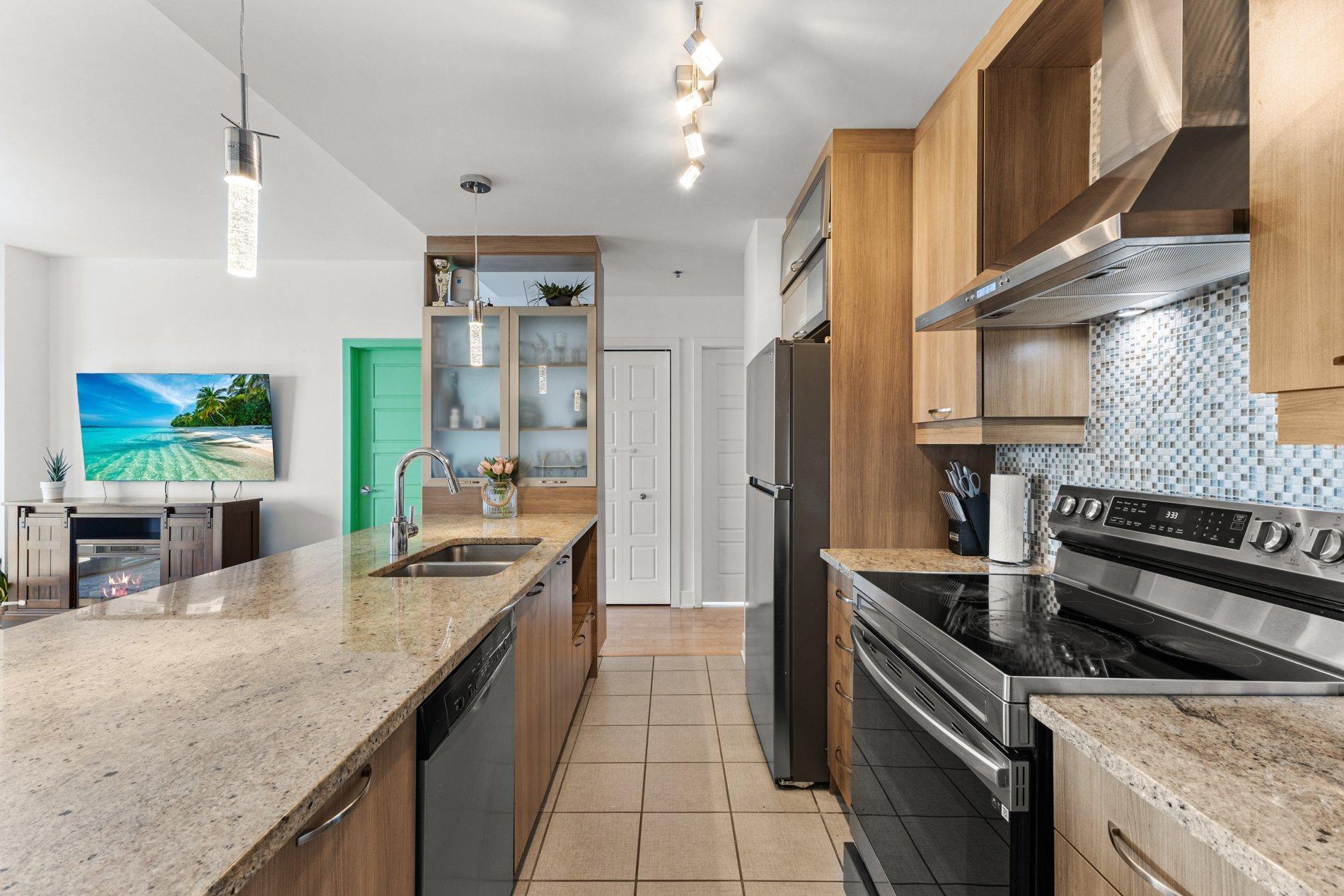 









663


Rue Robert-Élie

, 401,
Laval (Laval-des-Rapides),




QC
H7N3Y9

