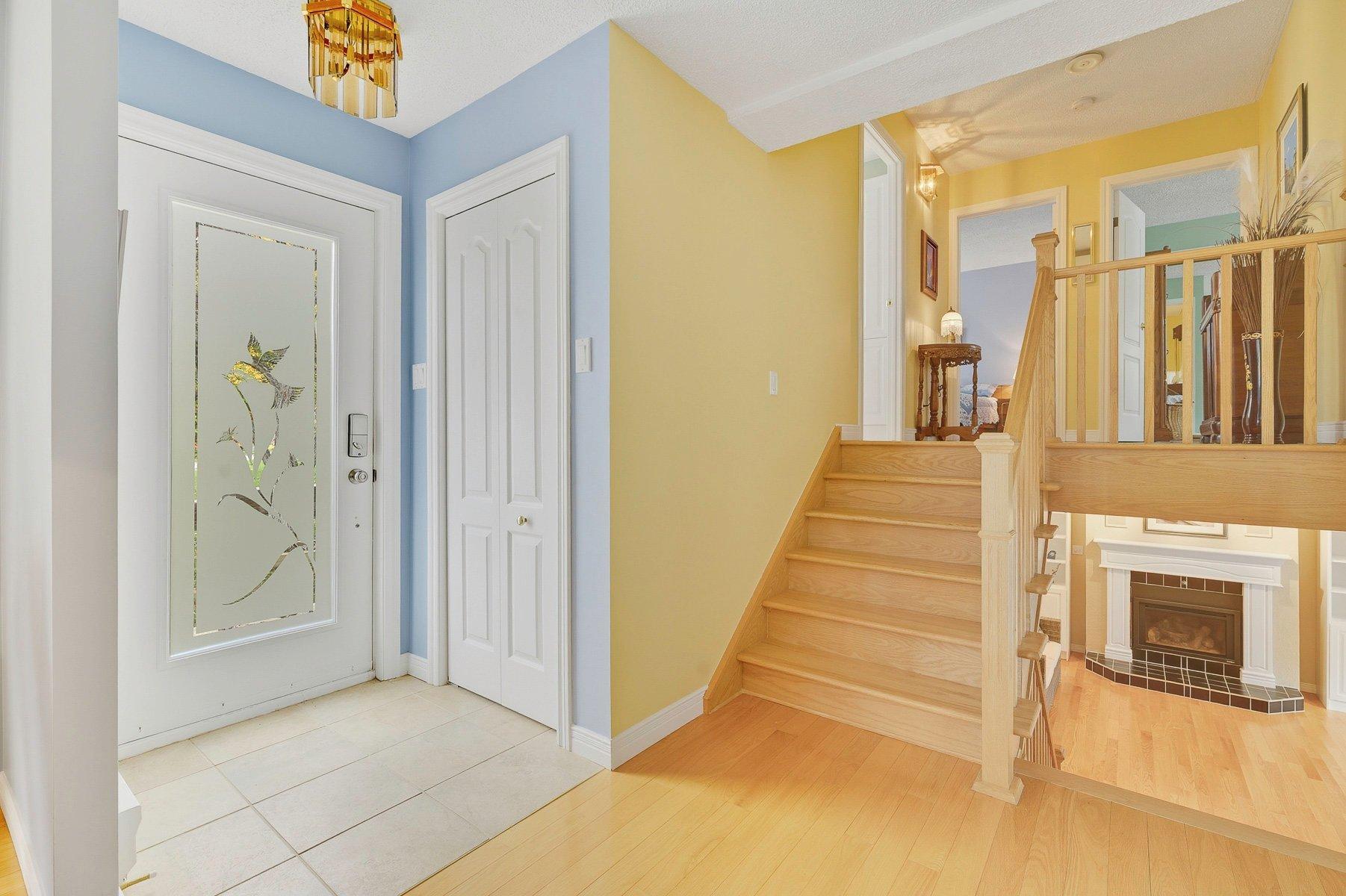 









81


Rue Dominyck

,
Sainte-Agathe-des-Monts,




QC
J8C2Z7

