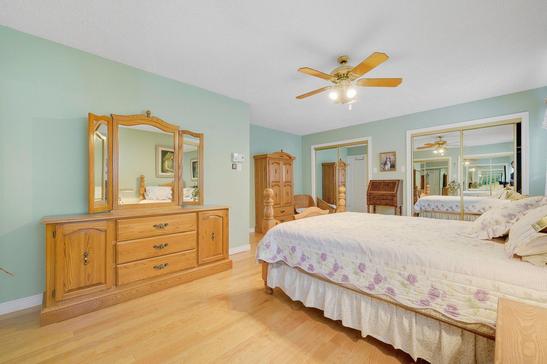 









81


Rue Dominyck

,
Sainte-Agathe-des-Monts,




QC
J8C2Z7

