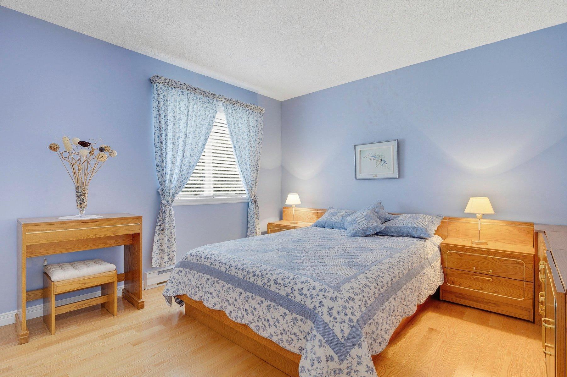 









81


Rue Dominyck

,
Sainte-Agathe-des-Monts,




QC
J8C2Z7

