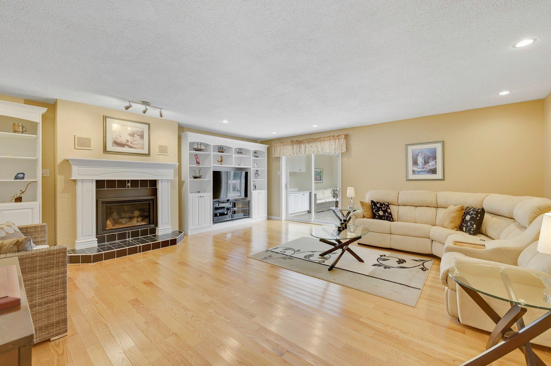 









81


Rue Dominyck

,
Sainte-Agathe-des-Monts,




QC
J8C2Z7

