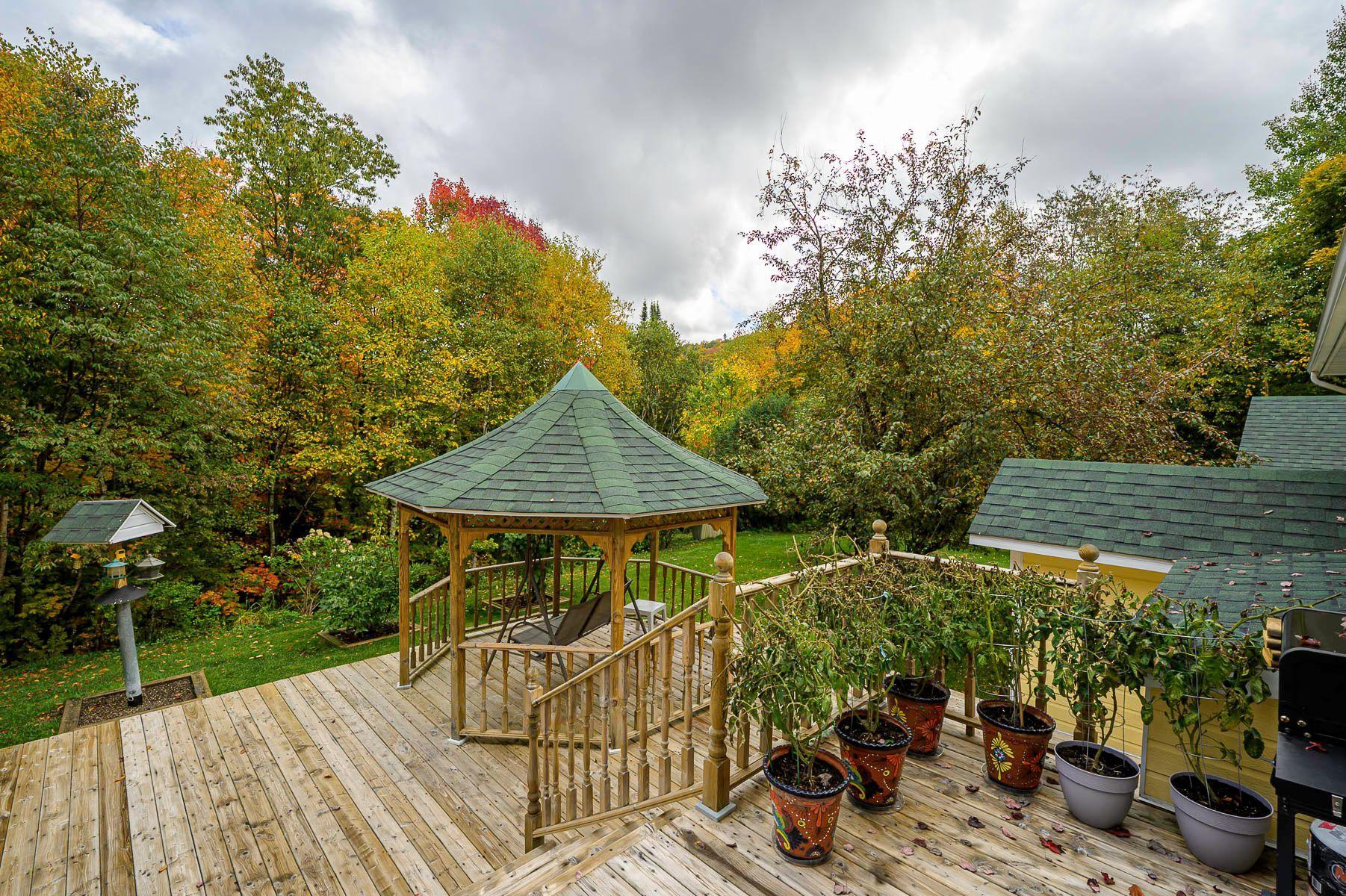 









81


Rue Dominyck

,
Sainte-Agathe-des-Monts,




QC
J8C2Z7

