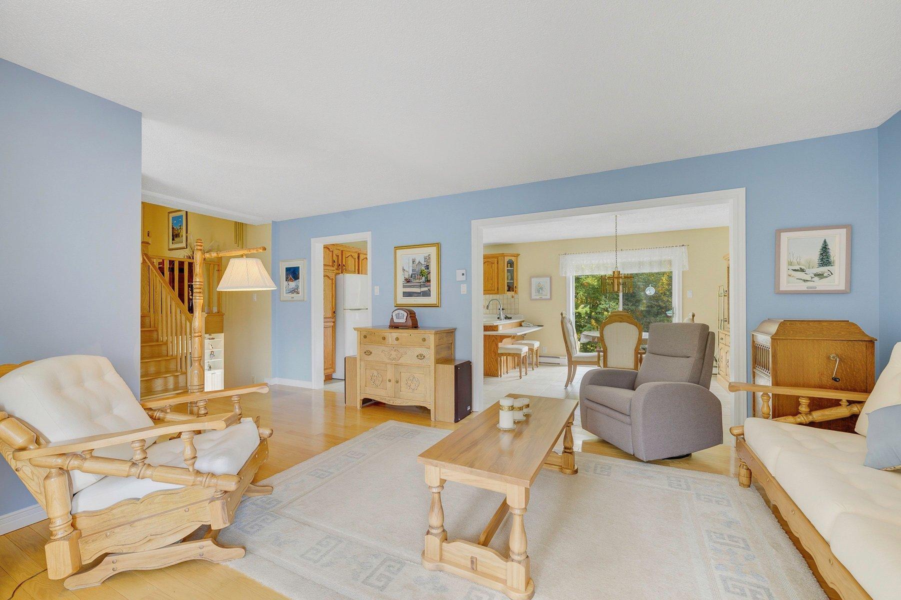 









81


Rue Dominyck

,
Sainte-Agathe-des-Monts,




QC
J8C2Z7

