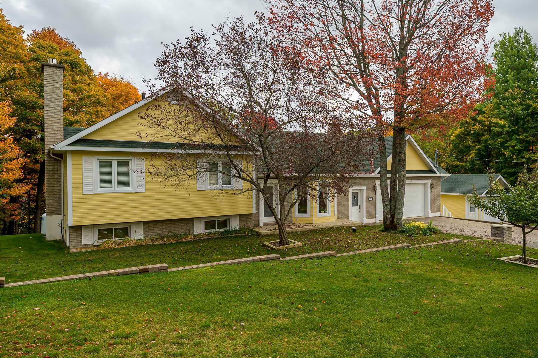 









81


Rue Dominyck

,
Sainte-Agathe-des-Monts,




QC
J8C2Z7

