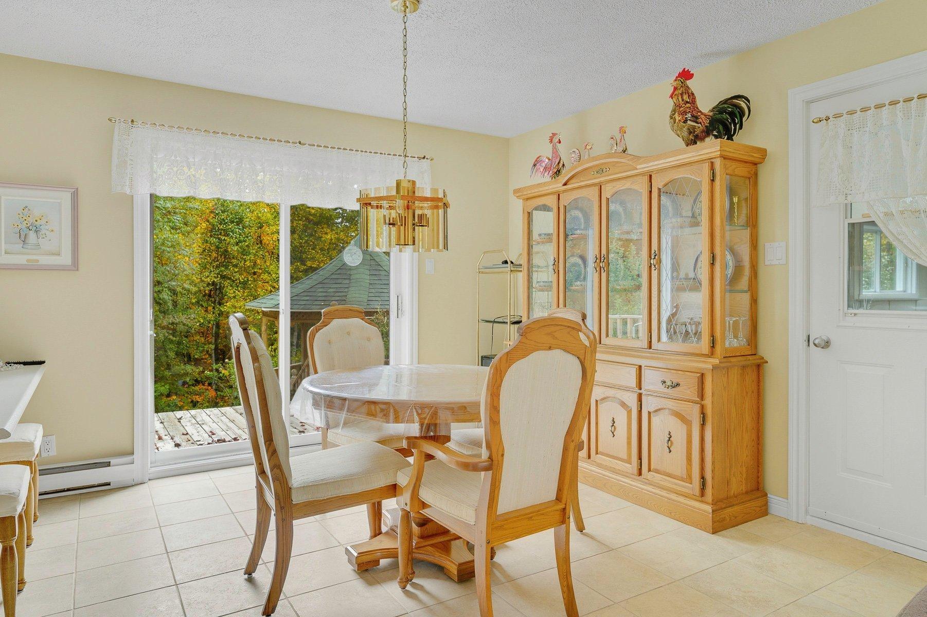 









81


Rue Dominyck

,
Sainte-Agathe-des-Monts,




QC
J8C2Z7

