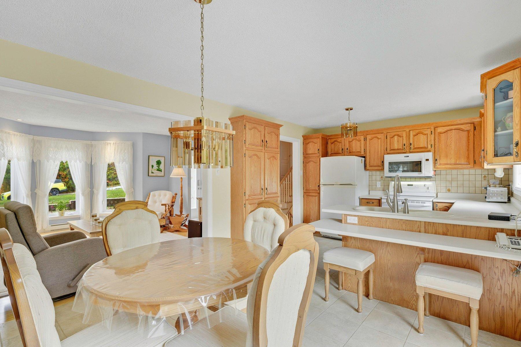 









81


Rue Dominyck

,
Sainte-Agathe-des-Monts,




QC
J8C2Z7

