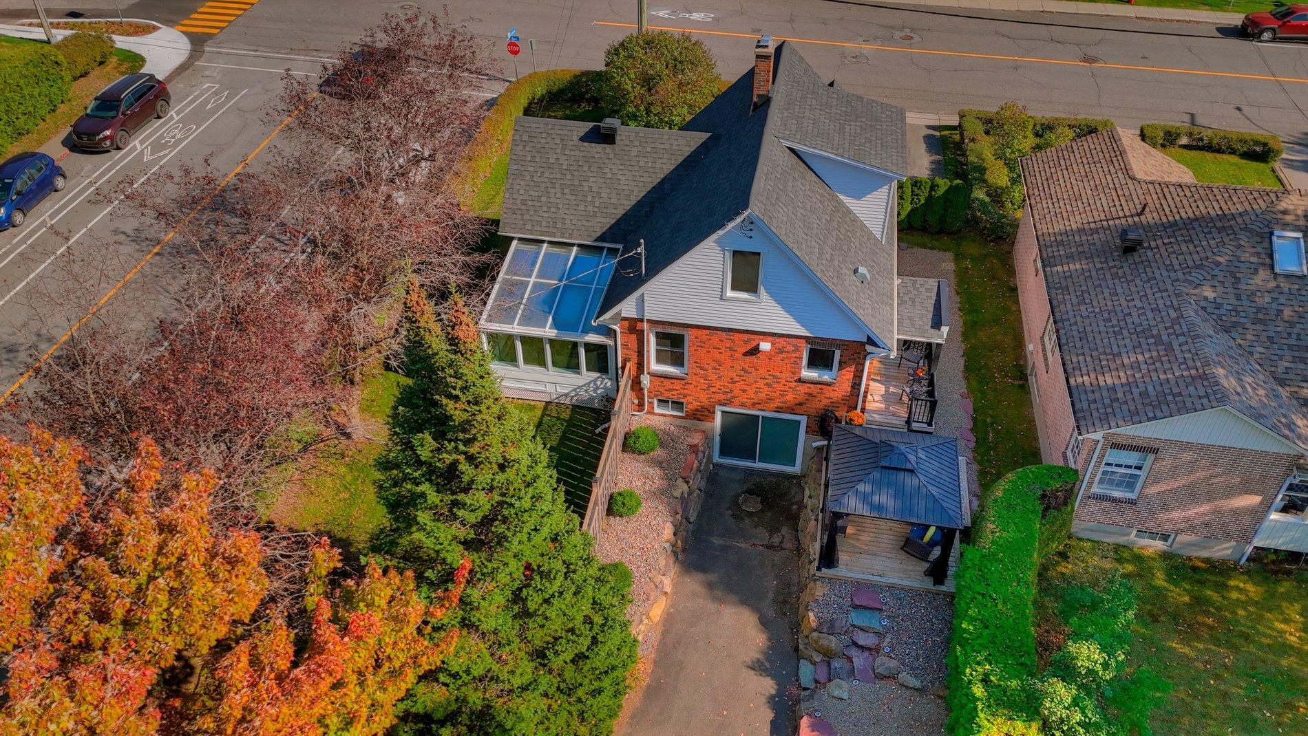 









320


Rue Paré

,
Granby,




QC
J2G5E7

