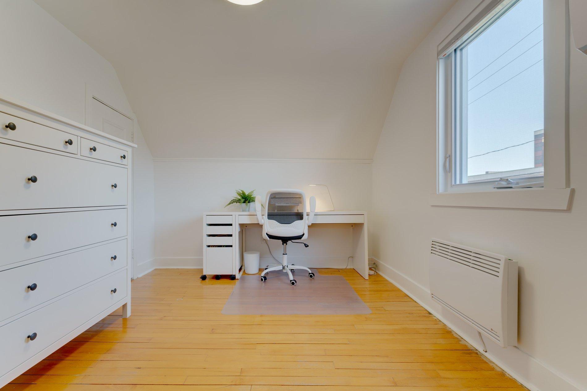 









320


Rue Paré

,
Granby,




QC
J2G5E7

