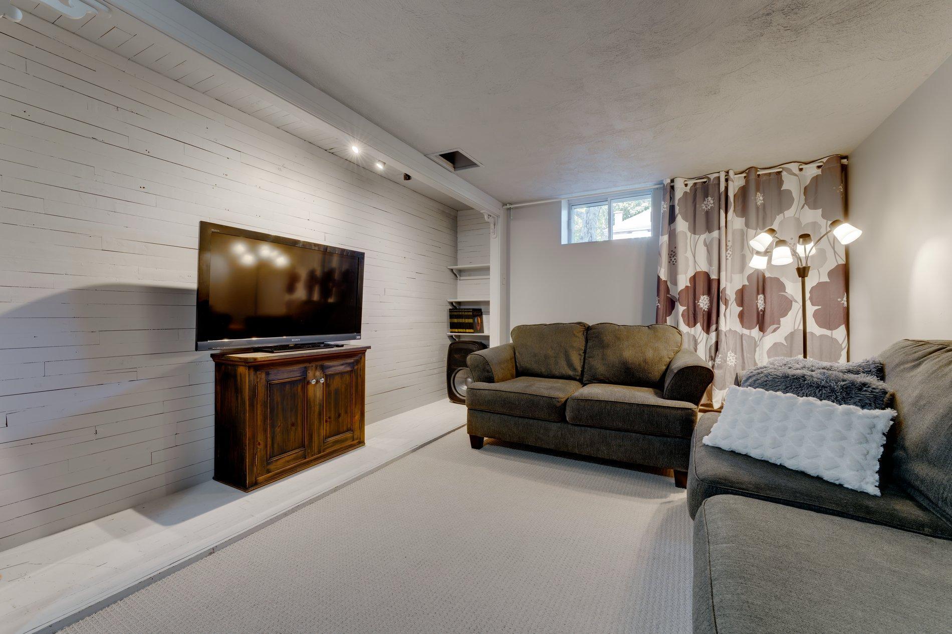 









320


Rue Paré

,
Granby,




QC
J2G5E7

