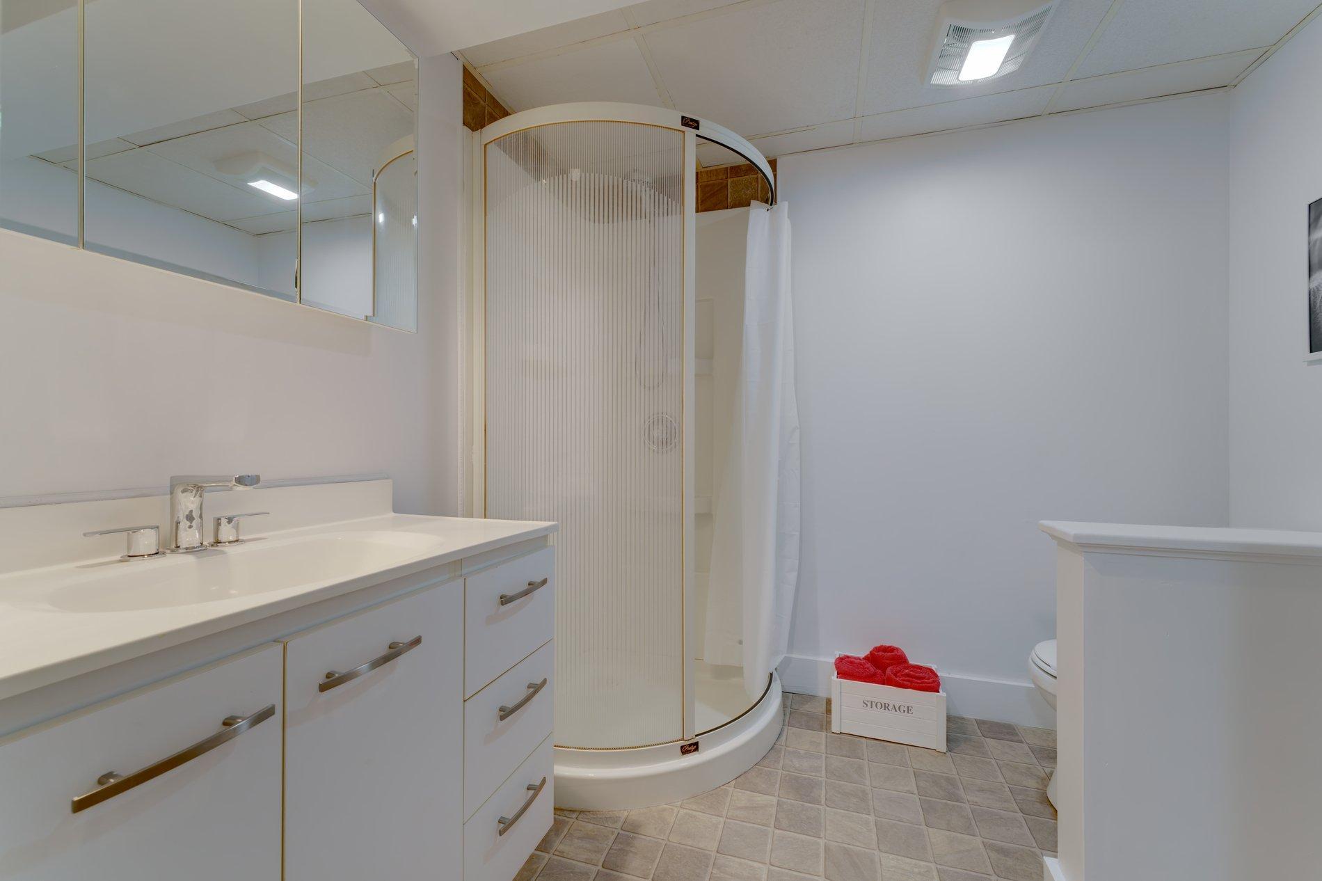 









320


Rue Paré

,
Granby,




QC
J2G5E7

