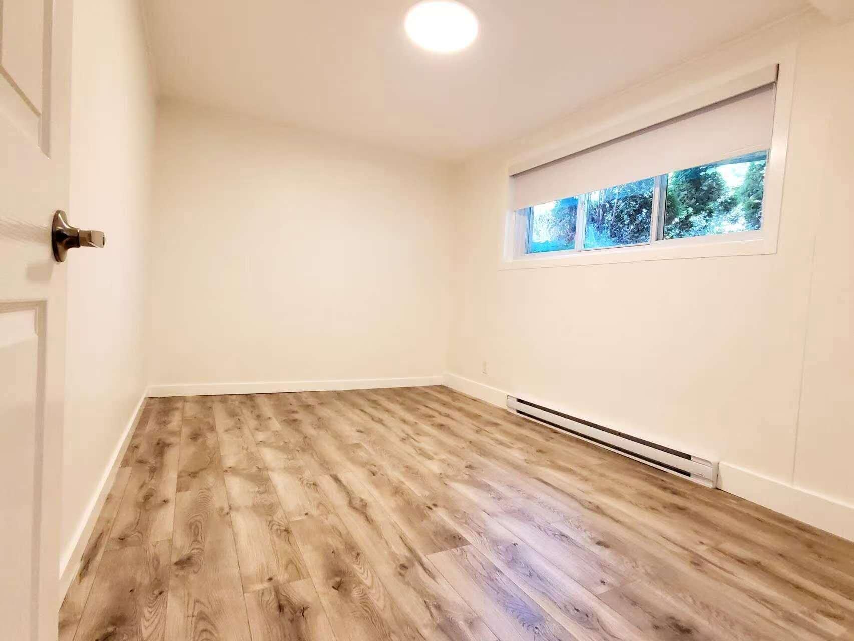 









2808


Rue McWillis

,
Montréal (Saint-Laurent),




QC
H4R1M7

