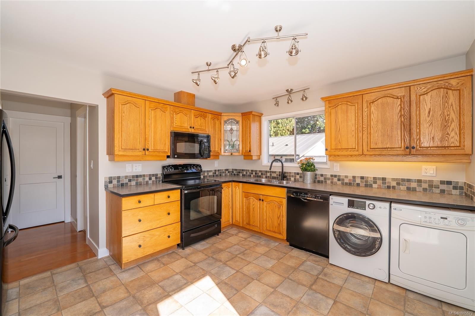 









3062


Shoreview

Dr,
Langford,




BC
V9B 4K5

