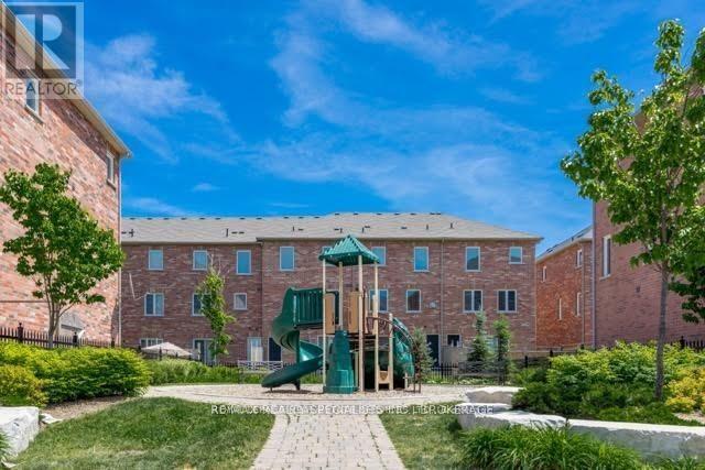 












439 ASPENDALE CRESCENT

,
Mississauga,




Ontario
L5W0E7

